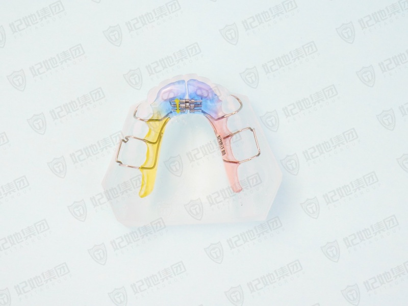 099-3-舌簧式螺旋簧横向扩弓矫治器（下颌）（德国进口）.jpg