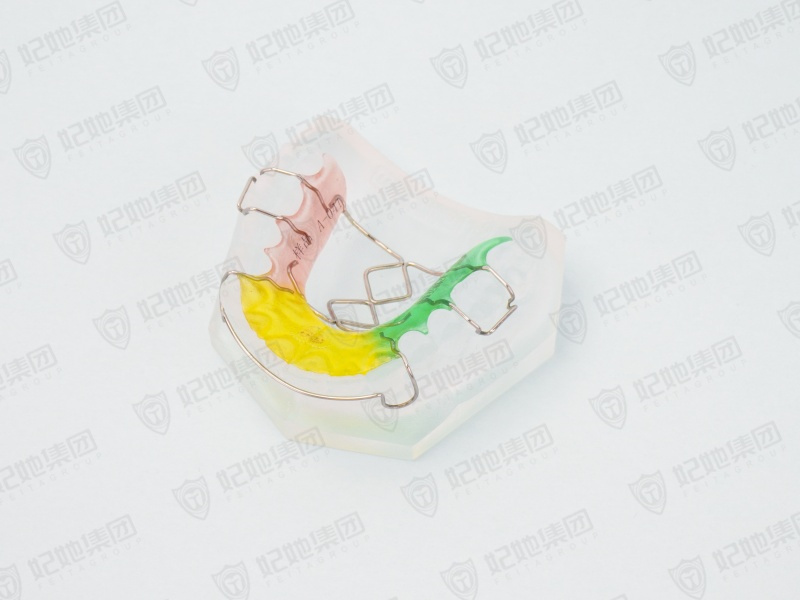 121-菱形簧扩弓矫治器.jpg