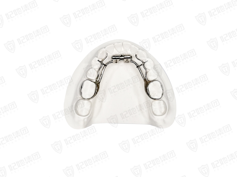 136-1-下颌支架式扩弓矫治器（进口）.png
